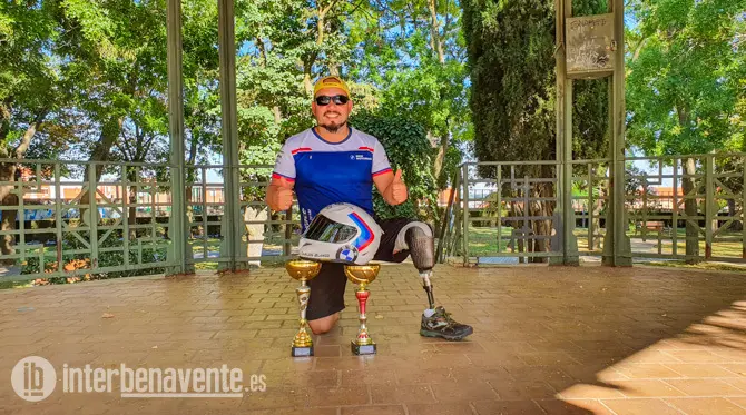 El piloto Carlos Blanco. Fotografía: Interbenavente.es