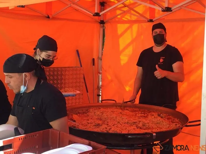 Comida solidaria (24)