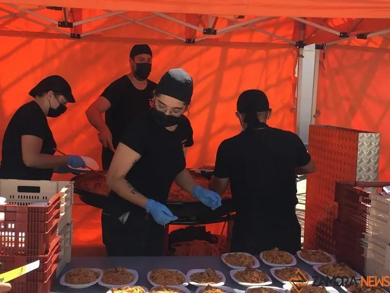Comida solidaria (27)