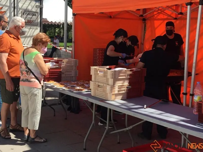 Comida solidaria (28)
