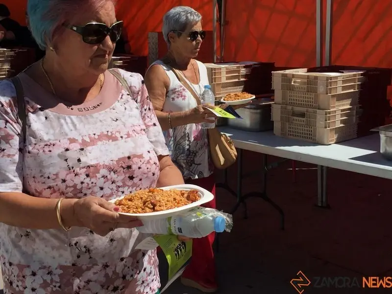 Comida solidaria (29)