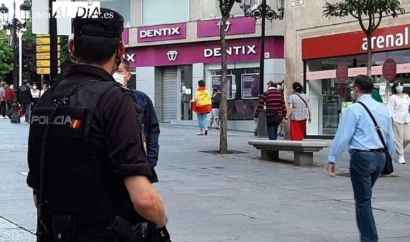 Imagen de una intervención anterior de la Policía Nacional en Salamanca. Foto de archivo vía Salamancartvaldia.es