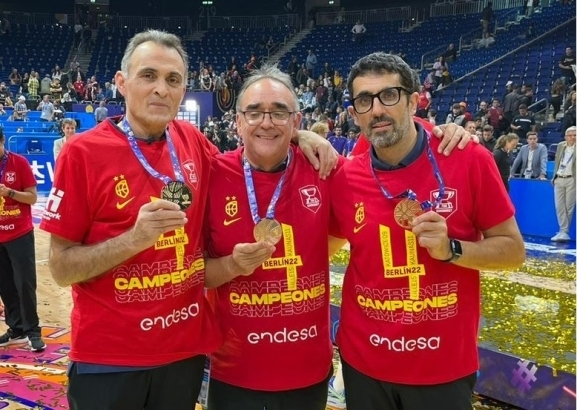Baloncesto vía Salamancartvaldia.es