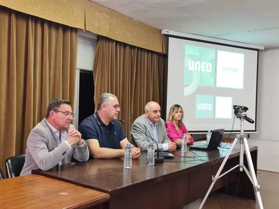 Inauguración UNED Senior