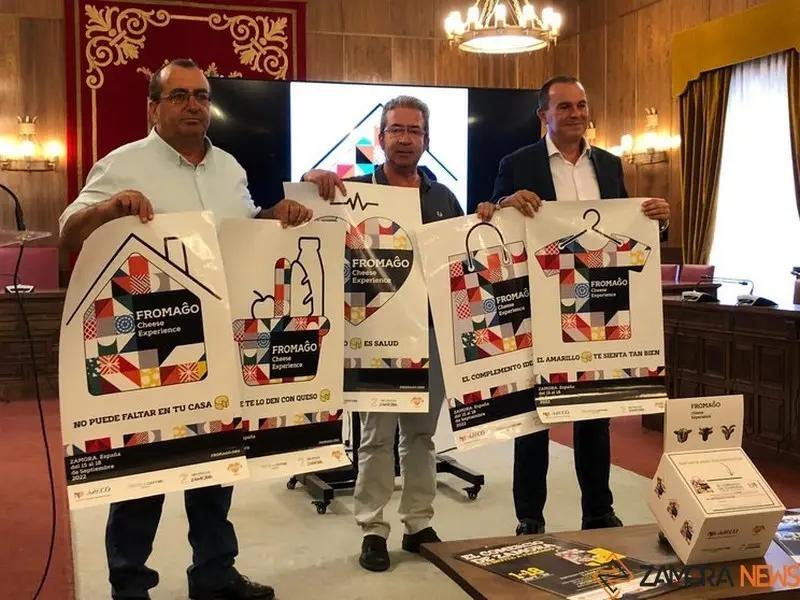 Requejo, a la izquierda, en la presentación de Fromago