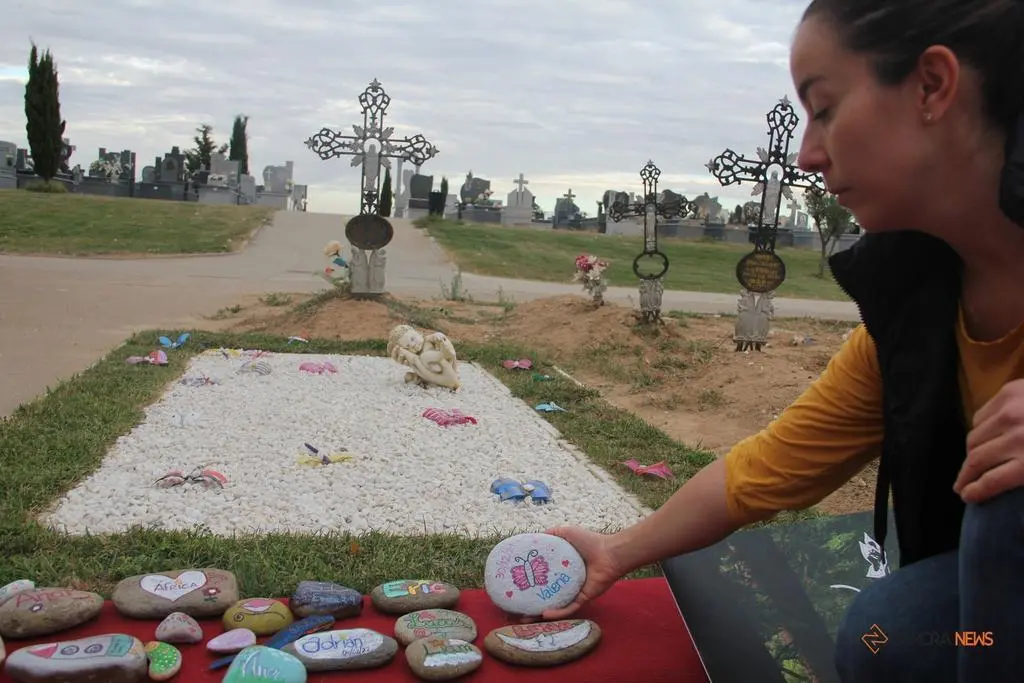 Homenaje a los bebés fallecidos antes o al poco tiempo de nacer