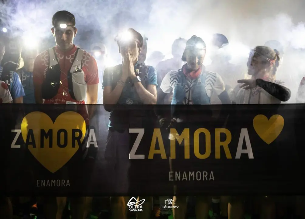 Oihana Kortazar y Miguel Heras en la salida de la Ultra Sanabria Caja Rural