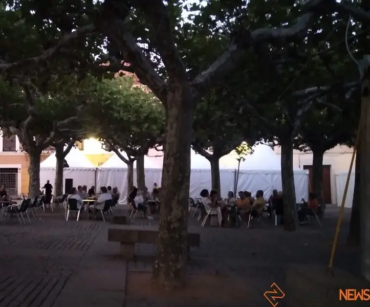 Ciudadanos en una terraza