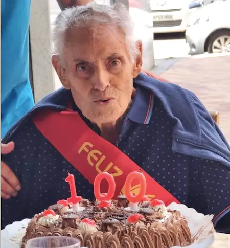 Miguel Pérez, expresidente de la Diputación de Zamora, en una de sus últimas imágenes durante la celebración de su 100 cumpleaños