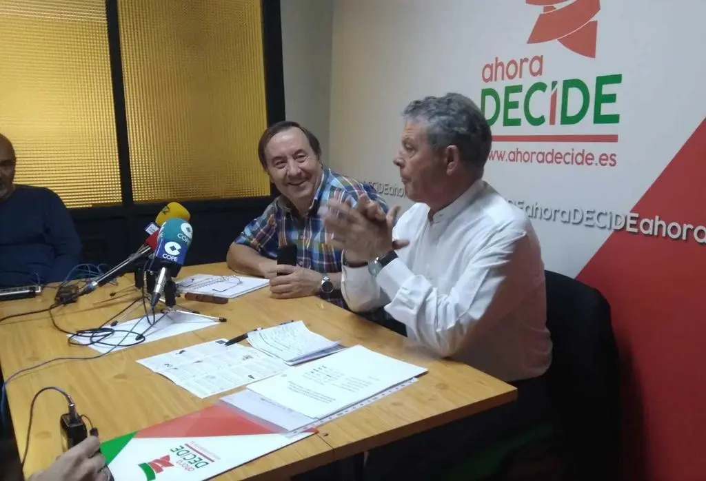 Manuel Fuentes y Pepe Martín, en rueda de prensa