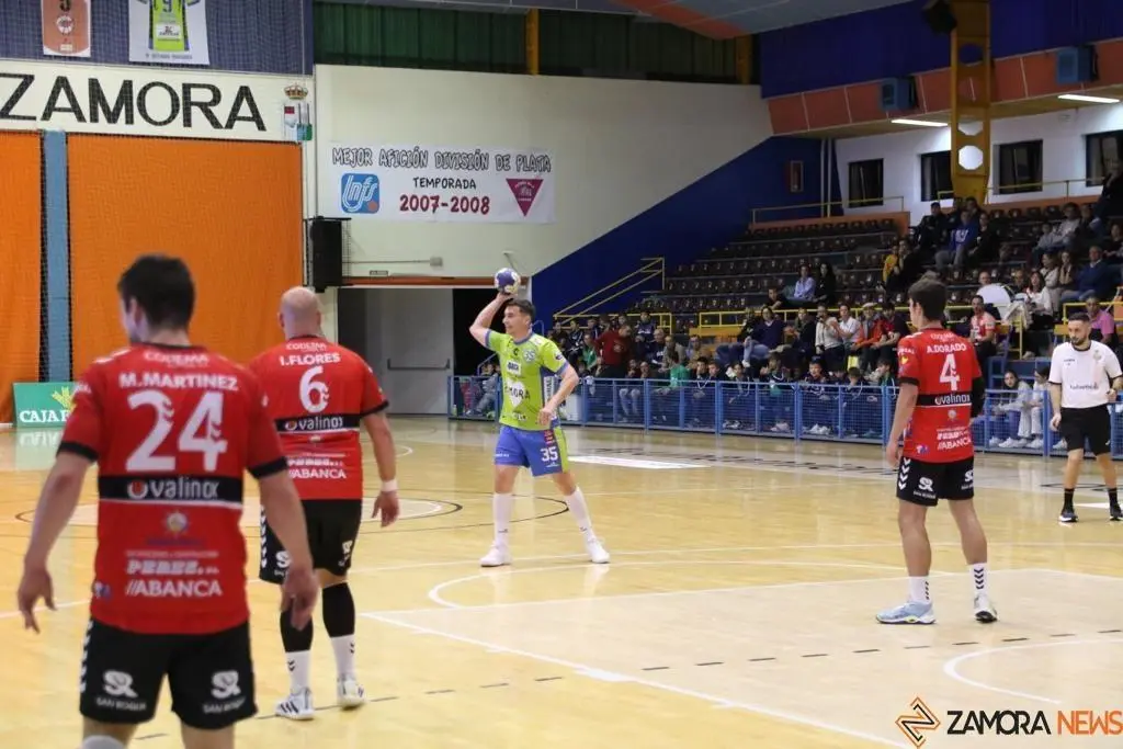 Balonmano Zamora-Nov&aacute;s_2