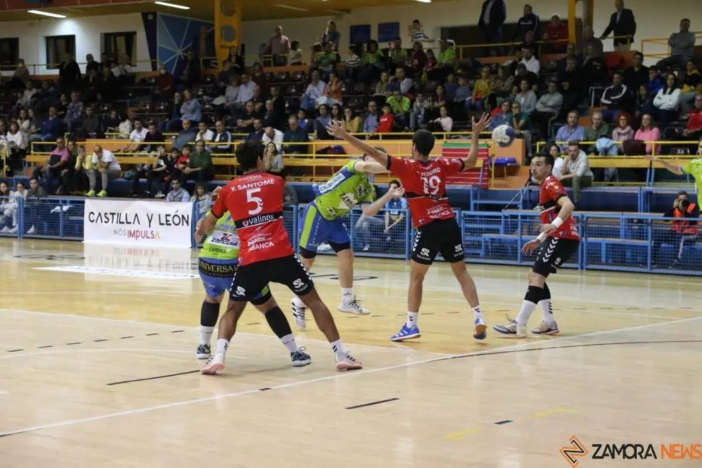 Balonmano Zamora-Nov&aacute;s_7