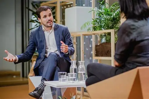 El ministro de Consumo, Alberto Garzón, en su intervención en el seminario Pensar, comprar, actuar, ha presentado dos herramientas para promover el consumo sostenible