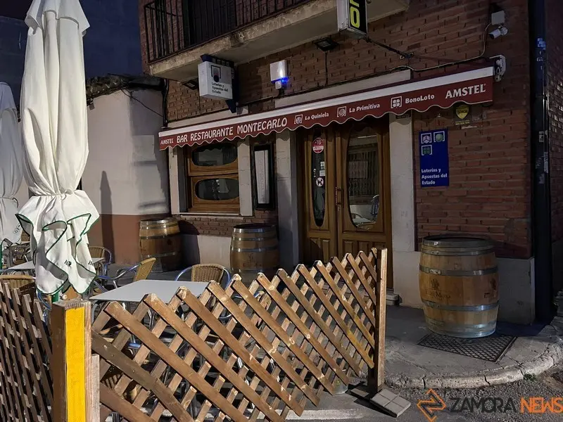 Exterior del Bar Montecarlo de Toro.