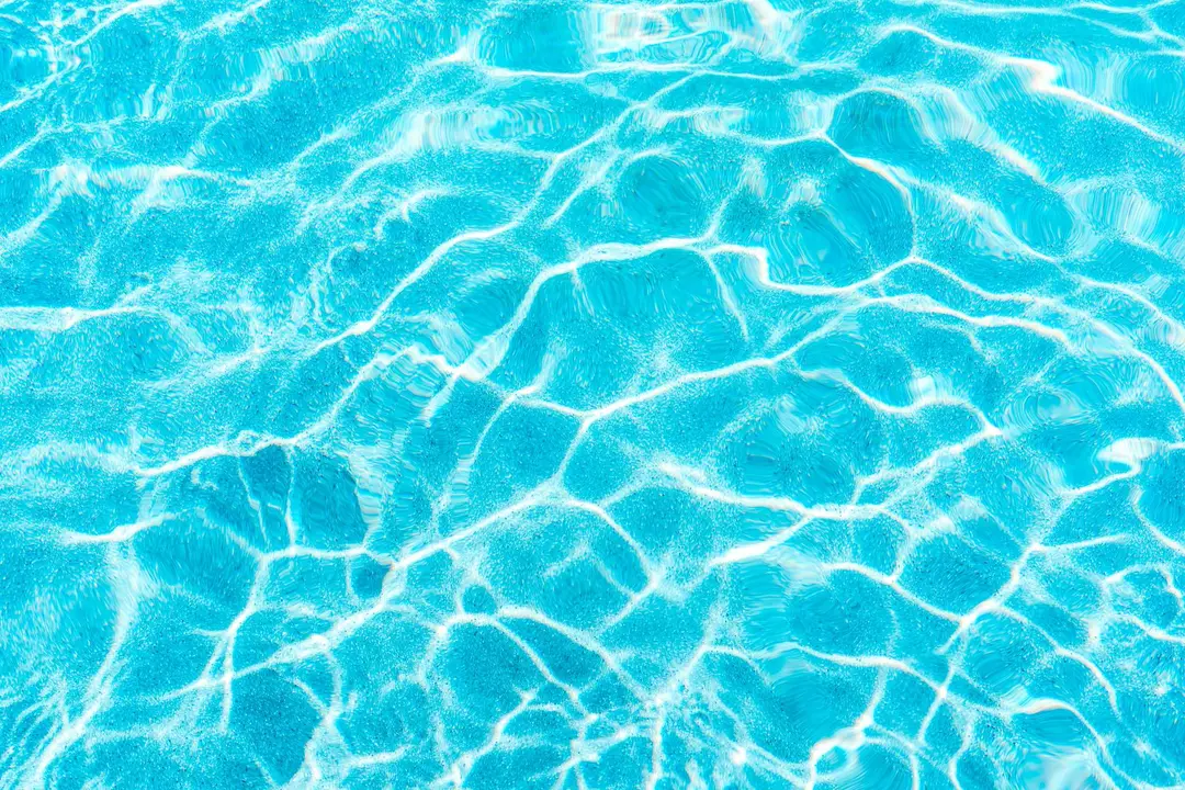 Agua piscina