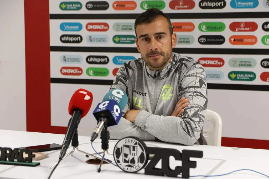 Yago Iglesias en rueda de prensa