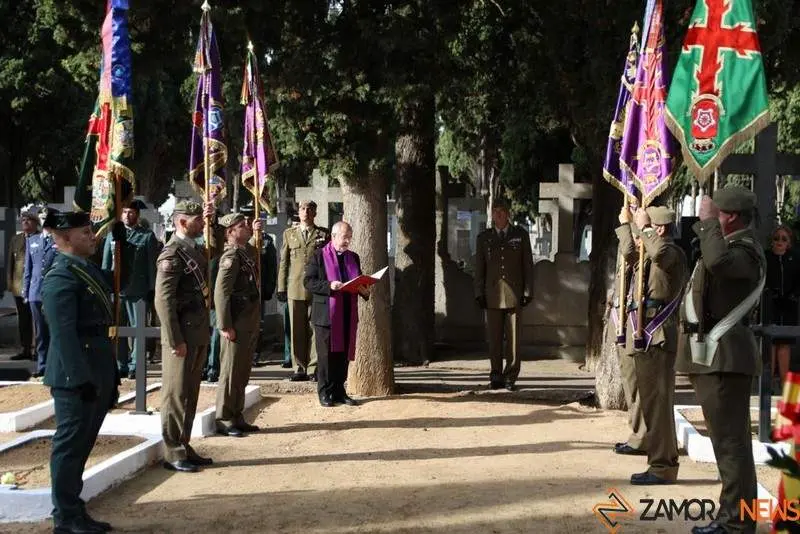 Homenaje militares en el cementerio de Zamora (12)