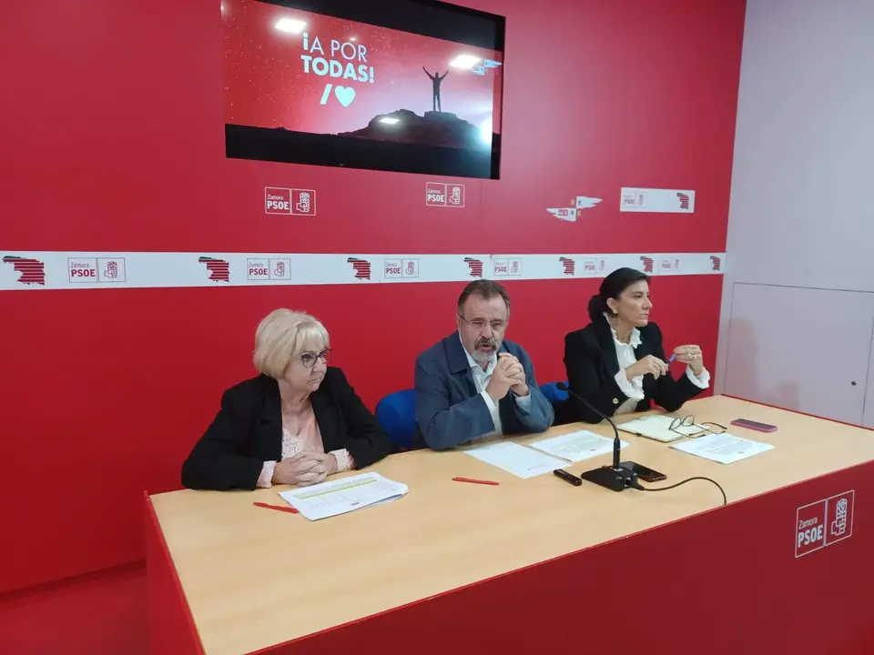 Los procuradores socialistas José Ignacio Martín Benito e Inmaculada García Rioja