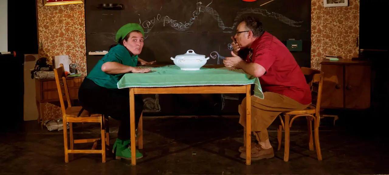 Espectáculo INVENTAR INVENTARIAR INVENTUREAR de Pez Luna Teatro