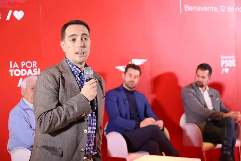 Luciano Huerga durante su participación en el III Foro de Política Municipal de Benavente