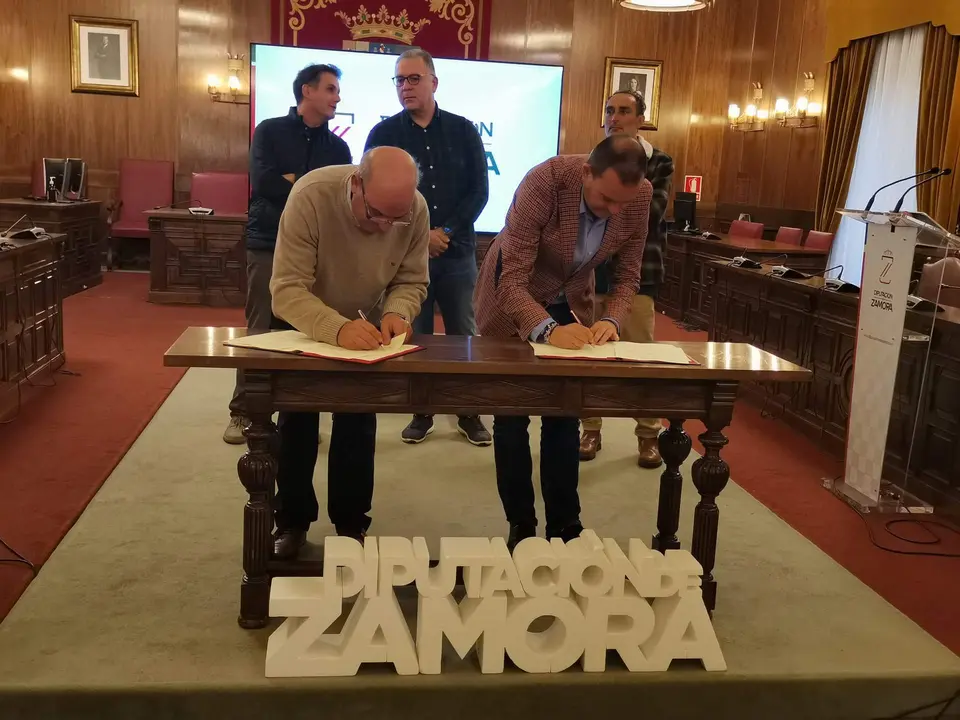 Firma convenio Ribadelago