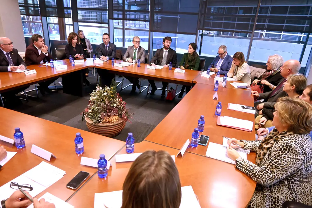 Reunión con EELL para informar de diversas líneas de ayuda