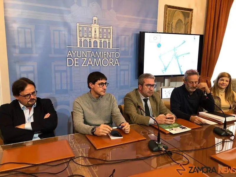 Presentación en el Ayuntamiento de Zamora de los cambios de carga y descarga