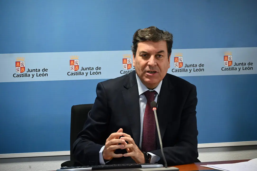 El Consejero de Economía y Hacienda y portavoz, Carlos Fernández Carriedo