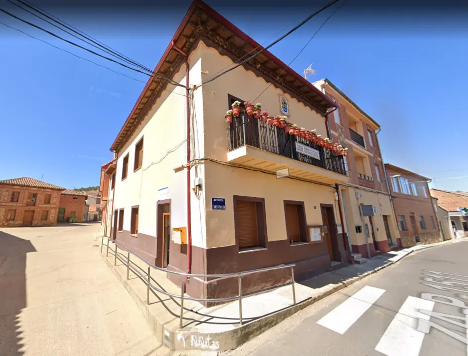 Casa consistorial de Morales del Rey. Fotografía: Google Maps