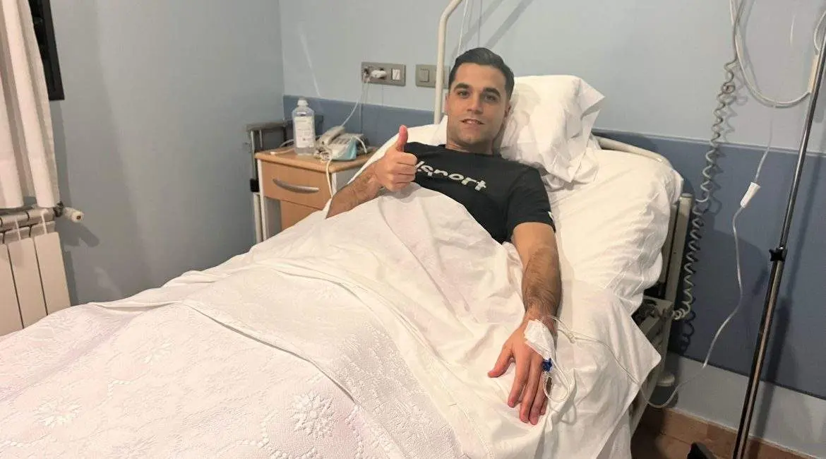El capitán del CF Zamora, Dani Hernández, tras pasar por quirófano