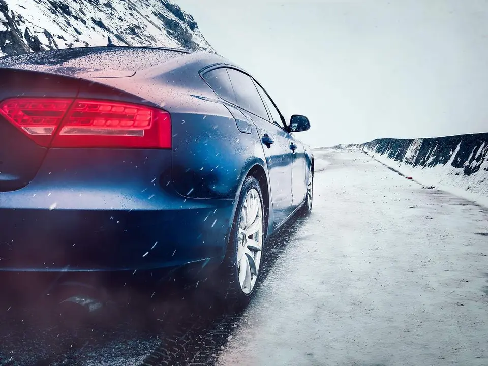 Fotografía de archivo coche invierno