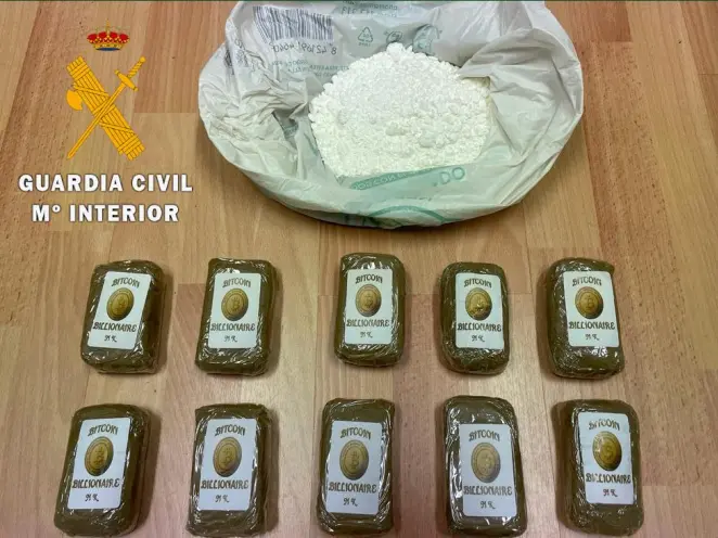 Hachís y marihuana incautadas en una inspección aun vehículo en la A-66 en la provincia de Zamora