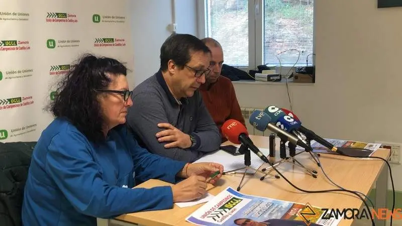 UCCL en rueda de prensa