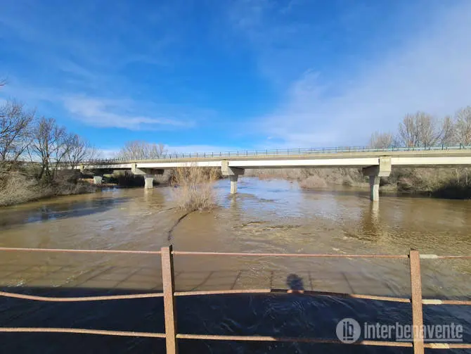 Río Órbigo a su paso por Santa Cristina de la Polvorosa. Fotografía: Interbenavente