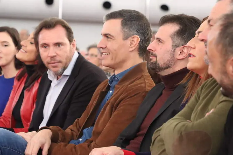 Pedro Sánchez y Luis Tudanca en el acto de presentación de los candidatos socialistas a las capitales de provincia de CyL