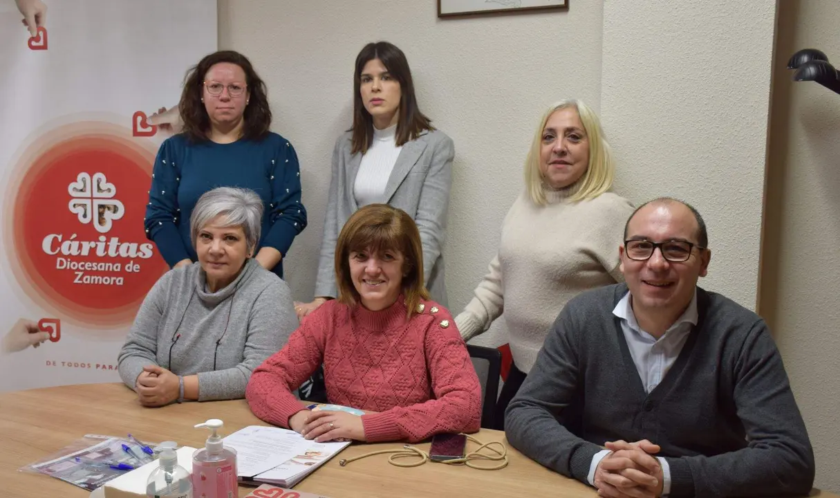 Firma del plan entre CCOO y Cáritas