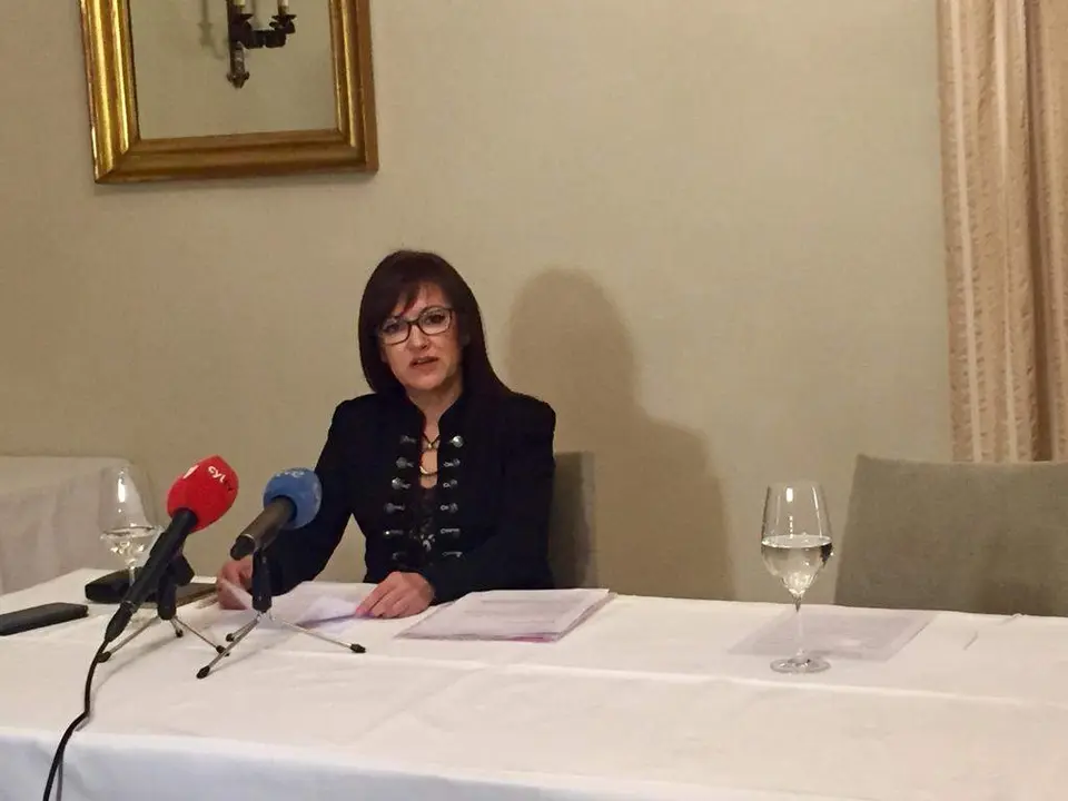 Belén Santos en rueda de prensa