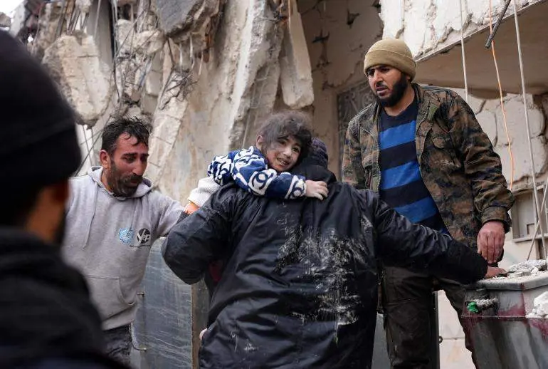 Labores de rescate tras el terremoto en Turquía. Fotografía: UNICEF España