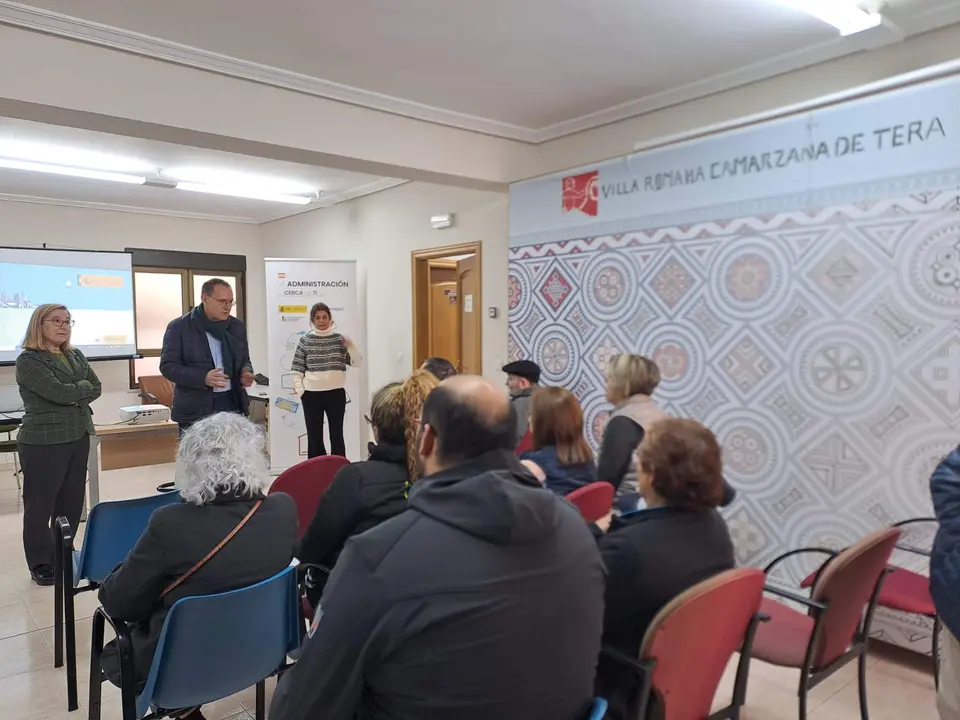 Nueva reunión del servicio “La Administración cerca de ti” en Camarzana de Tera. Imagen de archivo