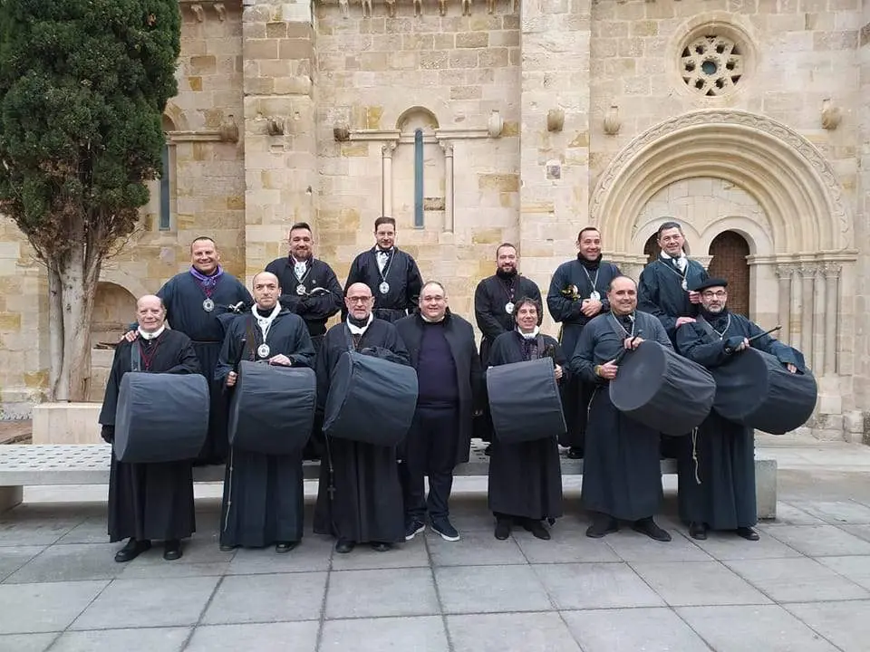 Seis parejas de Merlú llenarán las calles del centro de la capital del sonido más esperado de nuestra Semana Santa