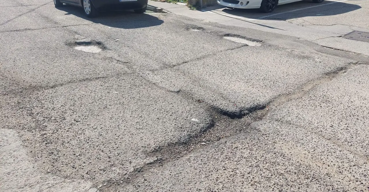 Baches carretera Villacastín-Vigo detrás del Sancho