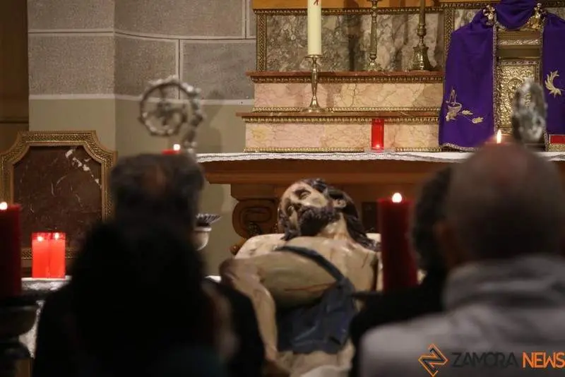 El Yacente celebra su segundo Vía Crucis (3)