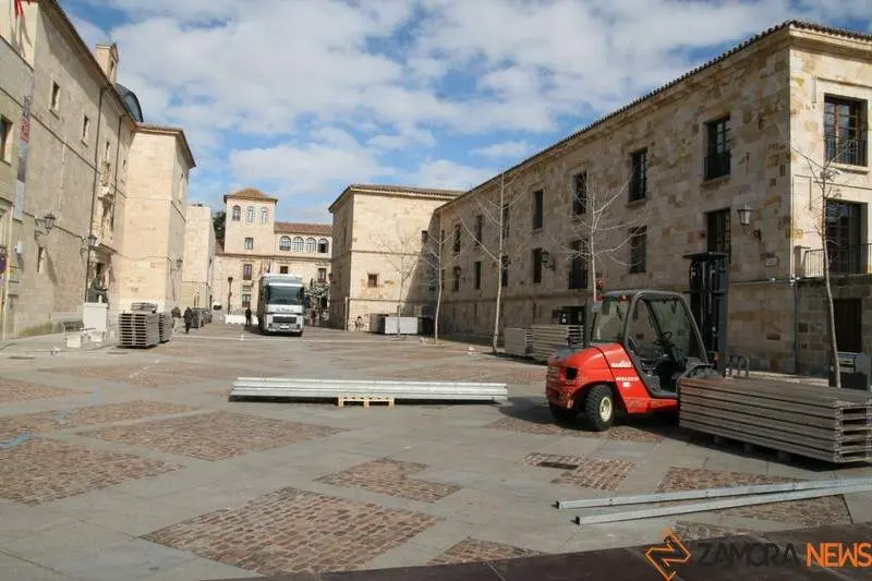 Carpa en Claudio Moyano