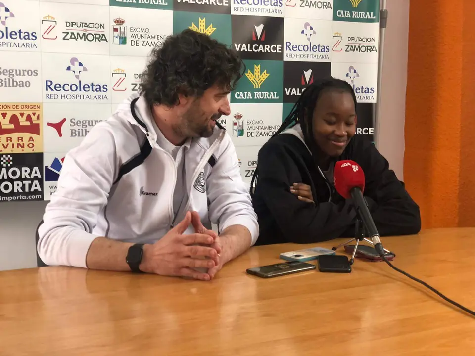 Ricardo Vasconcelos y Lo Sylla en rueda de prensa