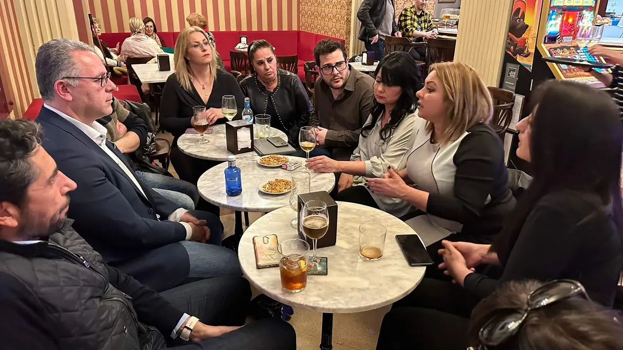 Jesús María Parada durante el encuentro con la asociación CyLCAE Mujer