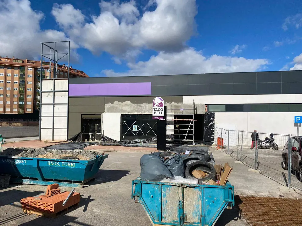Emplazamiento de Taco Bell, todavía en obras