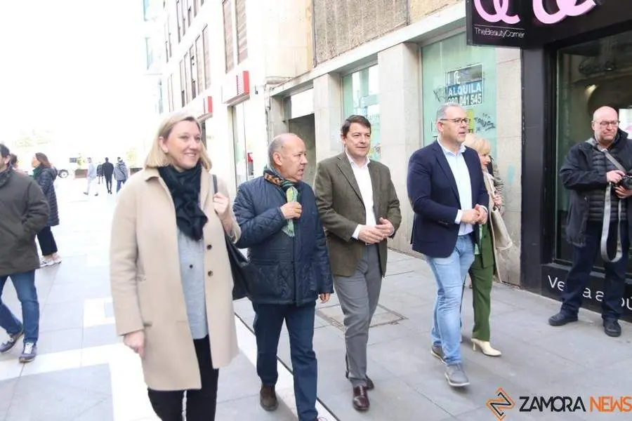 Paseo Mañueco_4