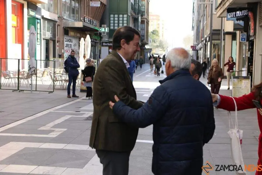 Paseo Mañueco_6