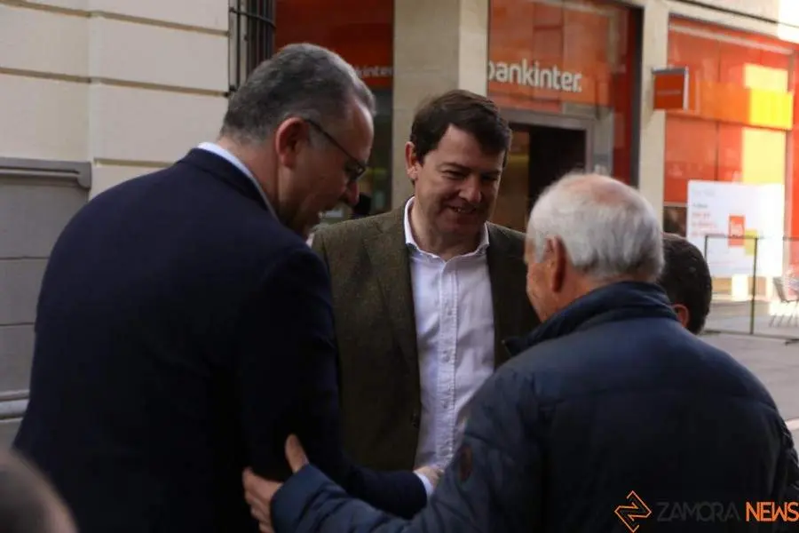 Paseo Mañueco_8