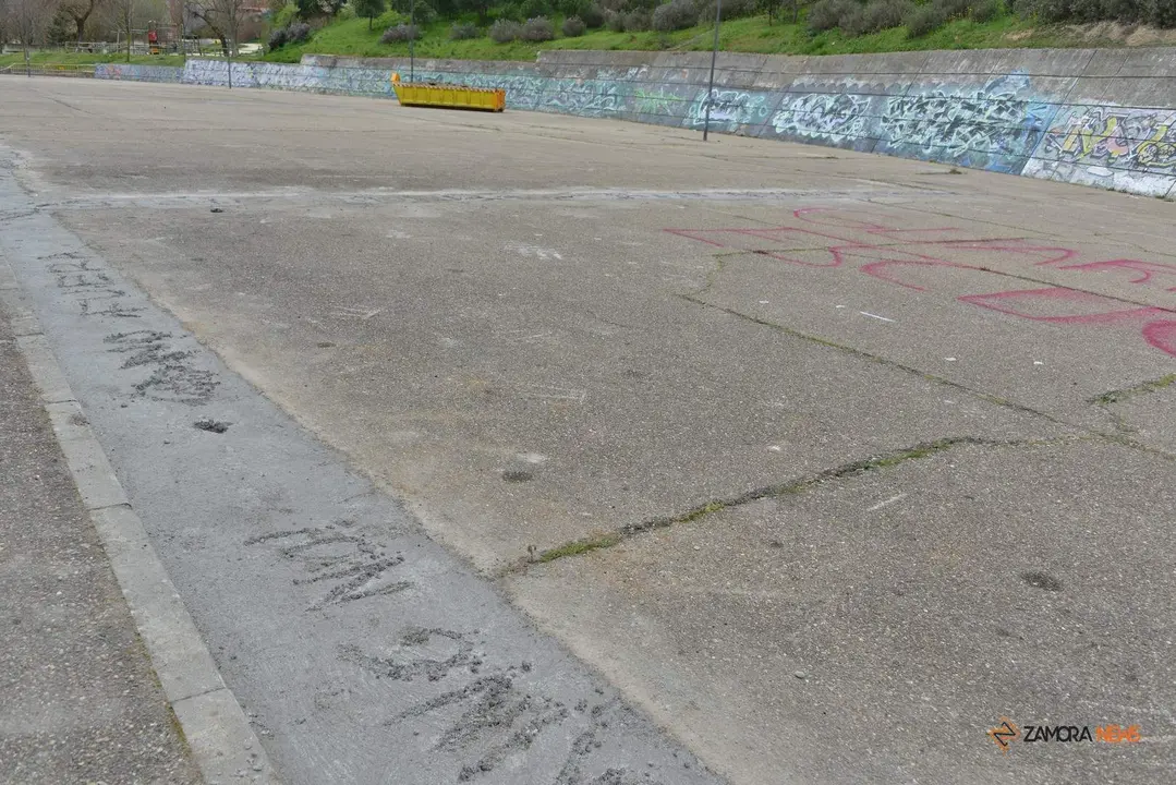 Pintadas en las obras del nuevo parking de La Vaguada_2